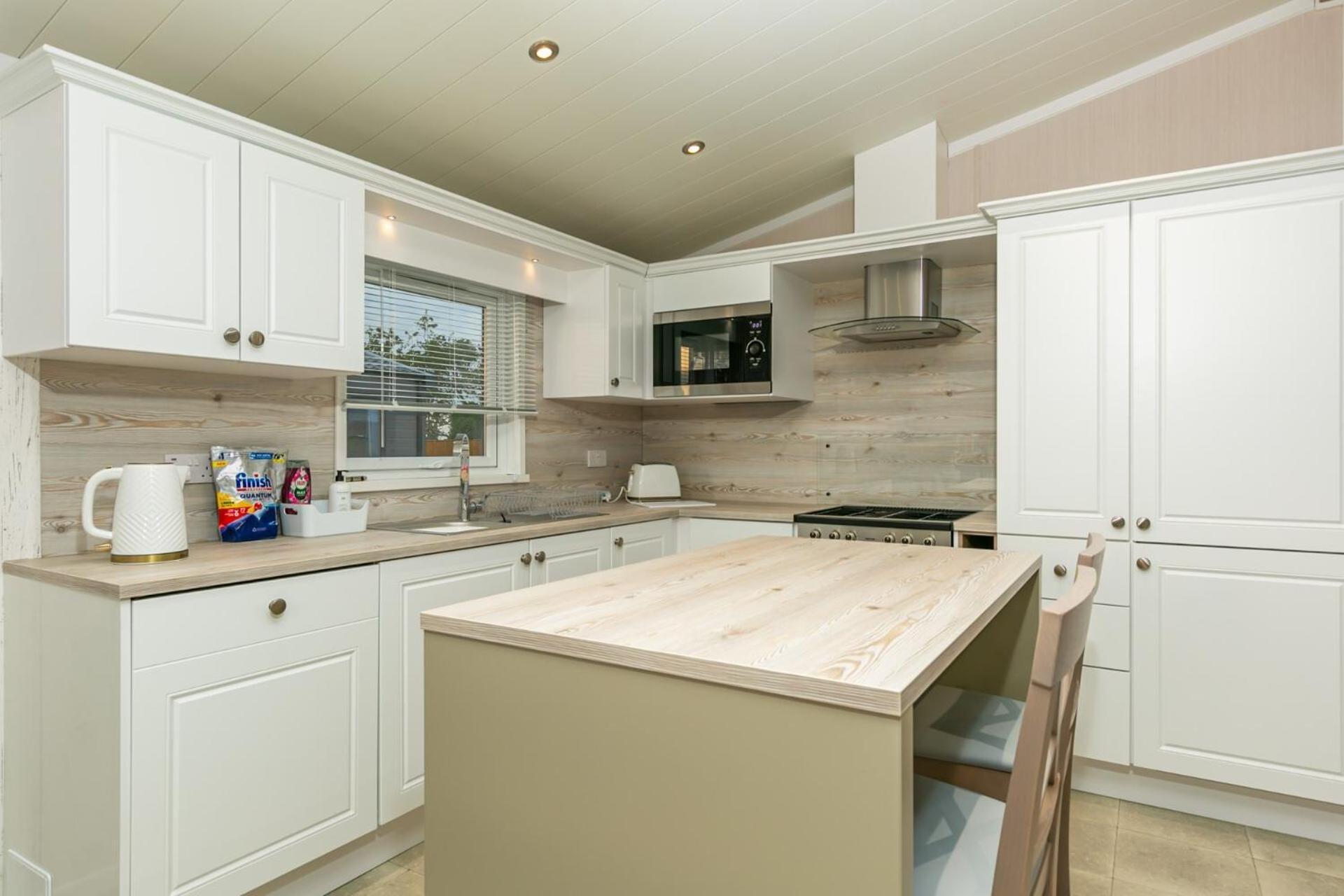 Holidays With Tlc At Cherry Lea Park Lodge *