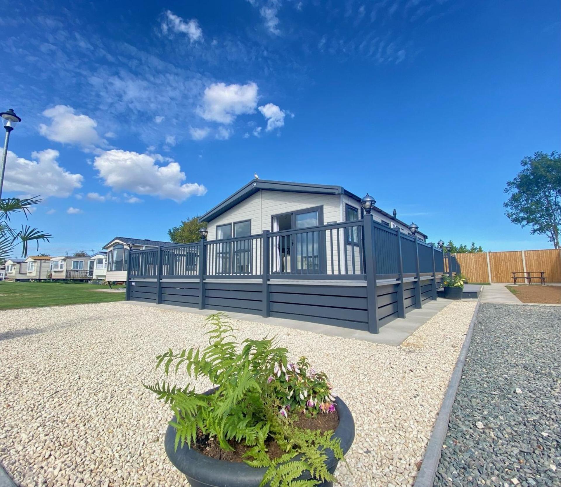 Holidays With Tlc At Cherry Lea Park *